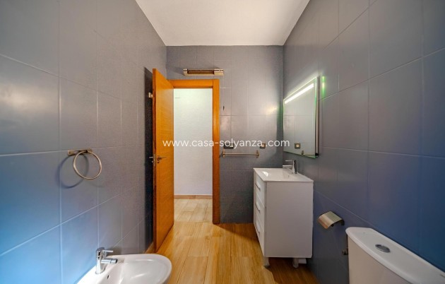 Resale - Villa - Orihuela Costa - La Zenia