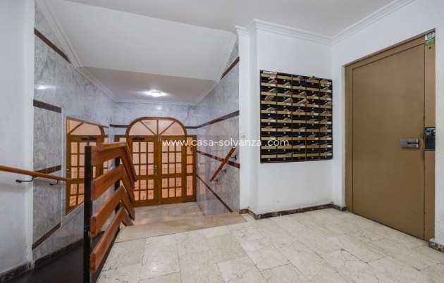 Resale - Apartment / flat - Torrevieja - Center