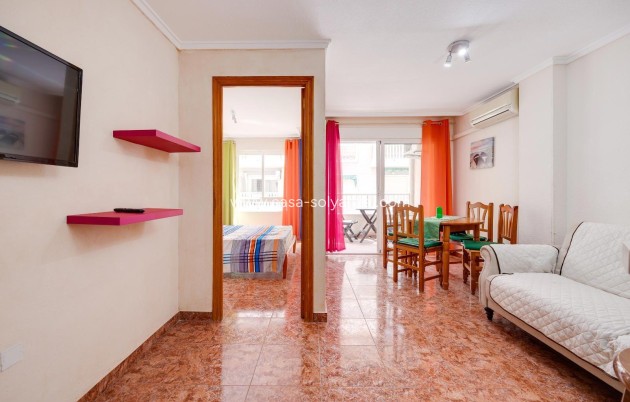 Resale - Apartment / flat - Torrevieja - Center