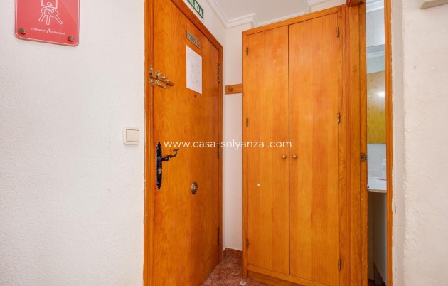 Resale - Apartment / flat - Torrevieja - Center