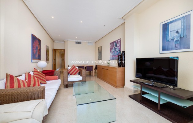 Resale - Apartment / flat - Torrevieja - Paseo Maritimo