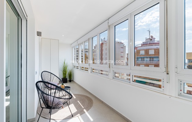 Herverkoop - Apartment - Penthouse - Torrevieja