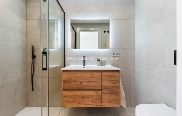 Herverkoop - Apartment - Penthouse - Torrevieja