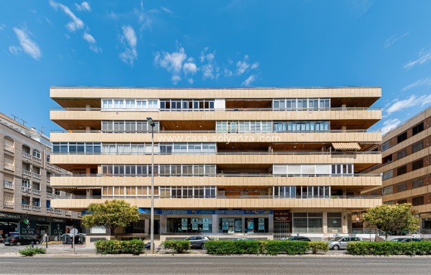 Herverkoop - Apartment - Penthouse - Torrevieja