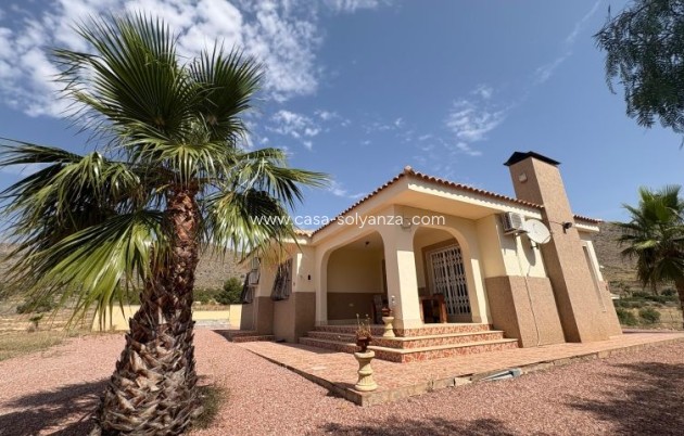 Resale - Villa - Hondón de las Nieves - Inland
