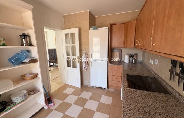 Resale - Villa - Hondón de las Nieves - Inland