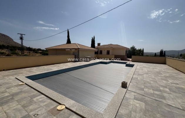 Resale - Villa - Hondón de las Nieves - Inland