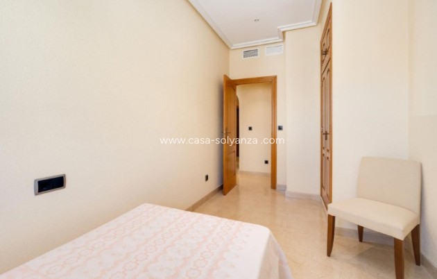 Resale - Apartment / flat - Torrevieja - Costa Blanca