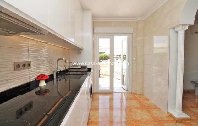 Reventa - Apartamento / piso - Villamartin - PAU 8