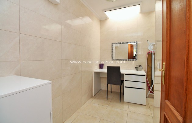 Reventa - Apartamento / piso - Villamartin - PAU 8