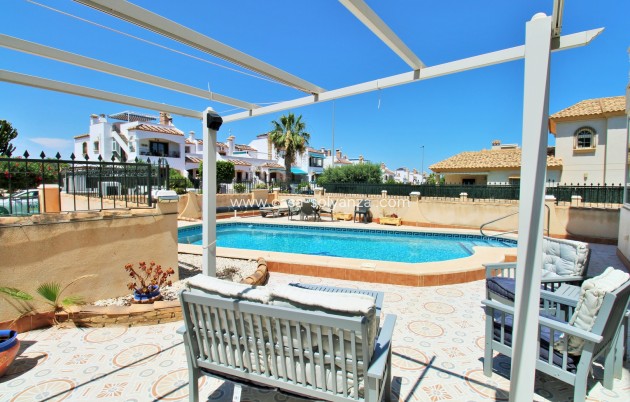 Reventa - Apartamento / piso - Villamartin - PAU 8