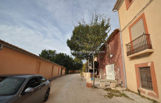 Resale - Country Property/Finca - Pinoso - Inland