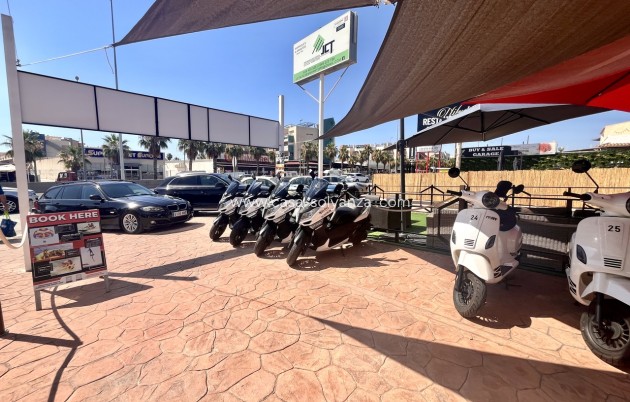 Resale - Commercial - Cabo Roig - Costa Blanca