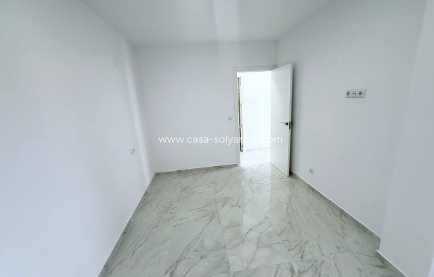 Resale - Apartment / flat - Torrevieja - Acequion