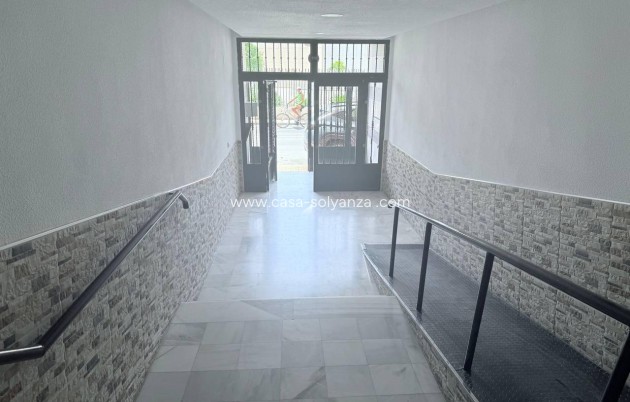 Resale - Apartment / flat - Torrevieja - Acequion