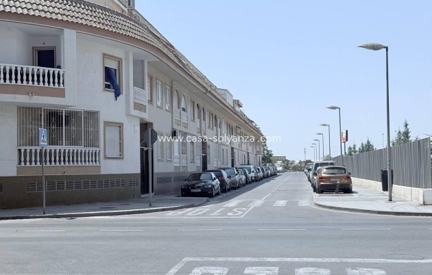 Resale - Apartment / flat - Torrevieja - Acequion