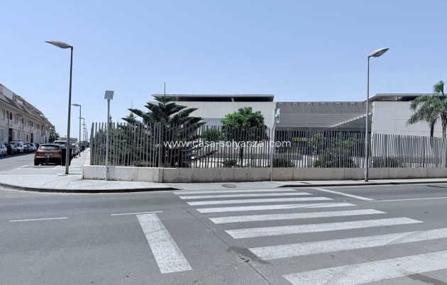 Resale - Apartment / flat - Torrevieja - Acequion