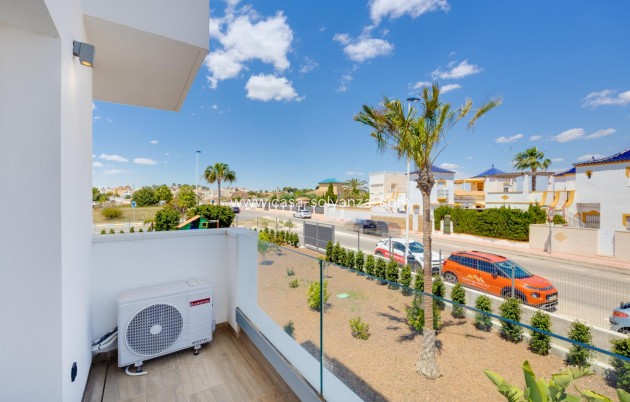 Resale - Apartment / flat - Torrevieja - Los Balcones
