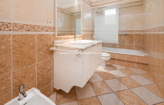 Resale - Apartment / flat - Torrevieja - Costa Blanca