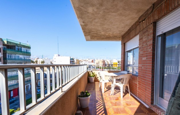Resale - Apartment / flat - Torrevieja - Costa Blanca