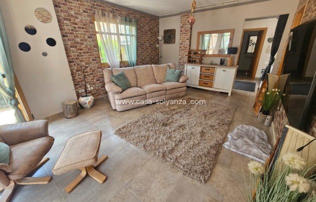 Resale - Villa - Sierra Cortina - Inland