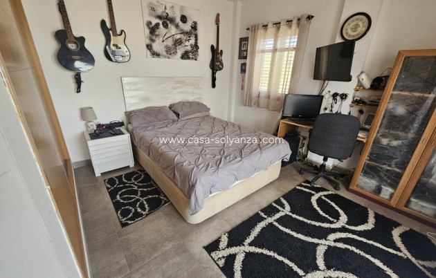 Resale - Villa - Sierra Cortina - Inland