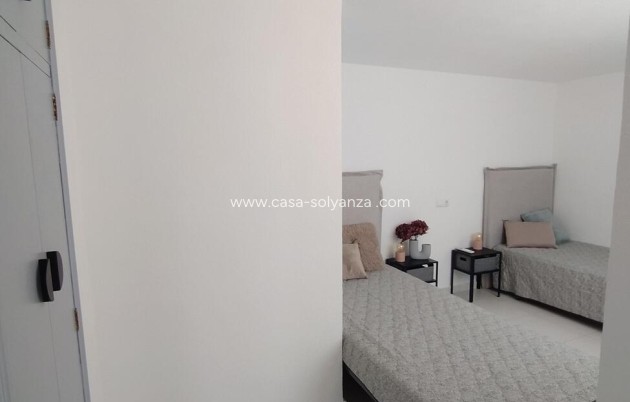 Resale - Apartment / flat - Torrevieja - Habaneras