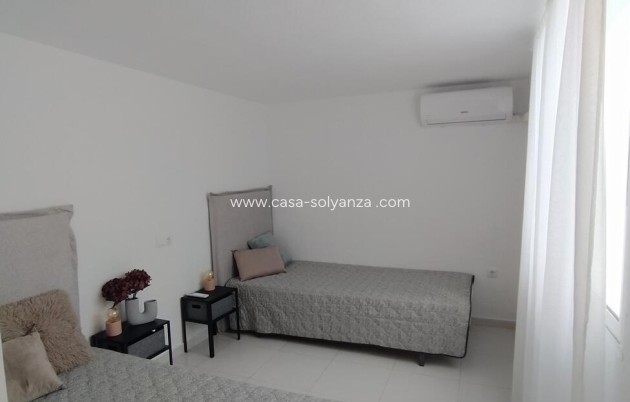 Resale - Apartment / flat - Torrevieja - Habaneras