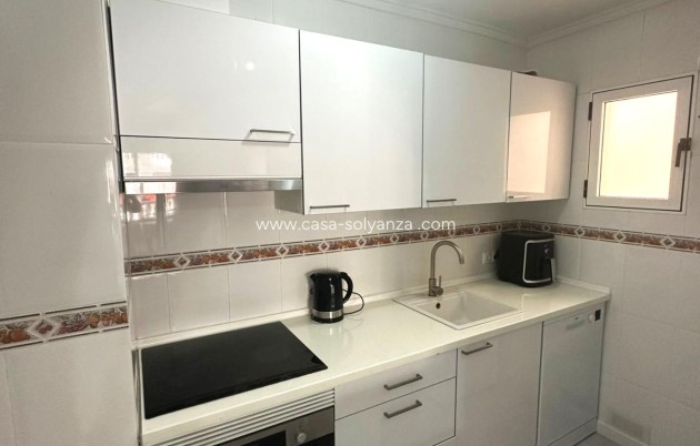 Resale - Apartment / flat - Torrevieja - Center