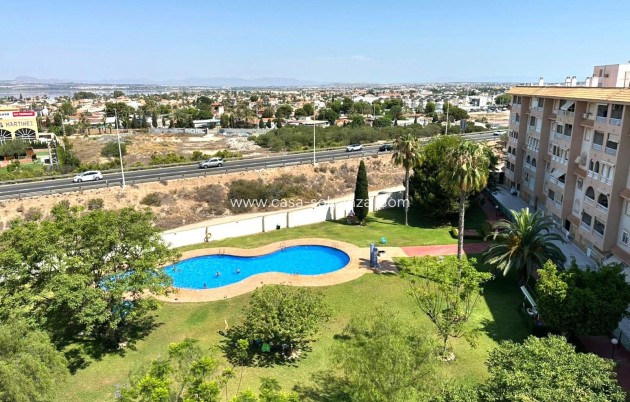 Resale - Apartment / flat - Torrevieja - Center