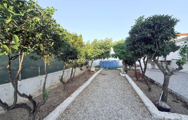 Resale - Country Property/Finca - Los Alcázares - Las Lomas Del Rame-bahía Bella