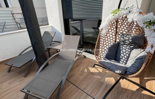 Resale - Apartment / flat - Los Balcones - Costa Blanca