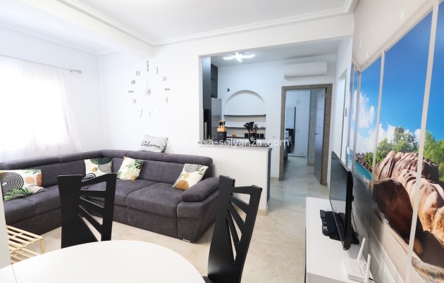 Resale - Apartment / flat - Playa Del Acequion - Costa Blanca