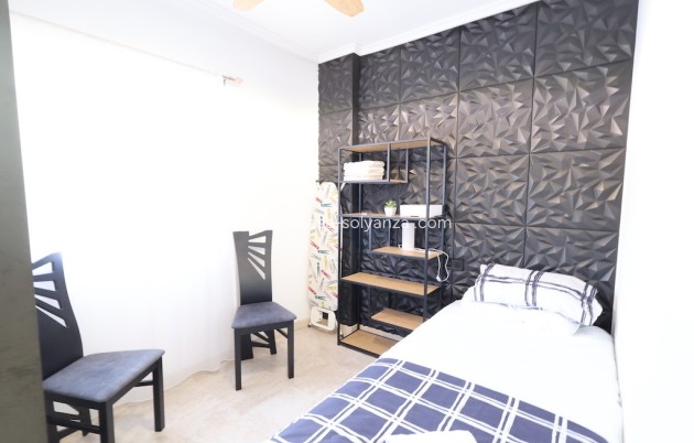 Resale - Apartment / flat - Playa Del Acequion - Costa Blanca
