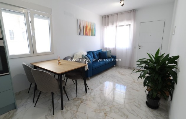 Resale - Villa - El Chaparral - Inland