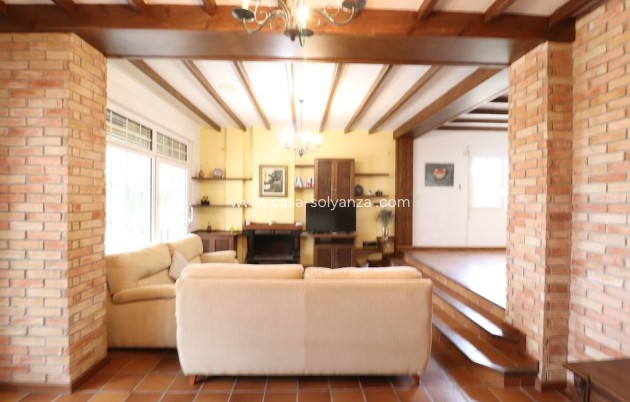 Resale - Villa - Mil Palmeras - Costa Blanca