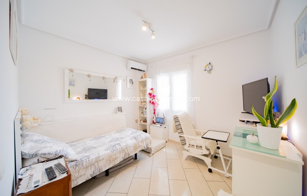 Resale - Villa - Orihuela Costa - La Florida