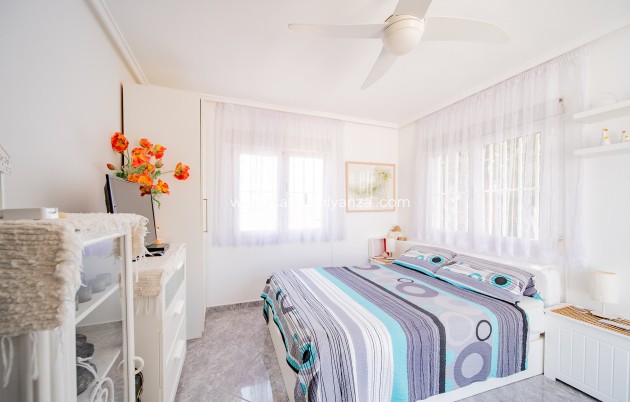 Resale - Villa - Orihuela Costa - La Florida
