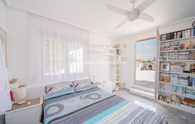 Resale - Villa - Orihuela Costa - La Florida