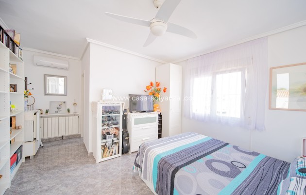 Resale - Villa - Orihuela Costa - La Florida