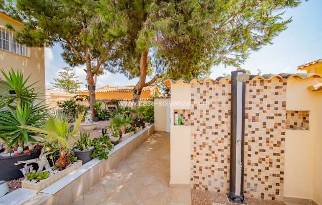 Resale - Villa - Orihuela Costa - La Florida