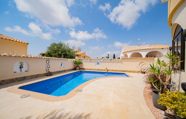 Resale - Villa - Orihuela Costa - La Florida