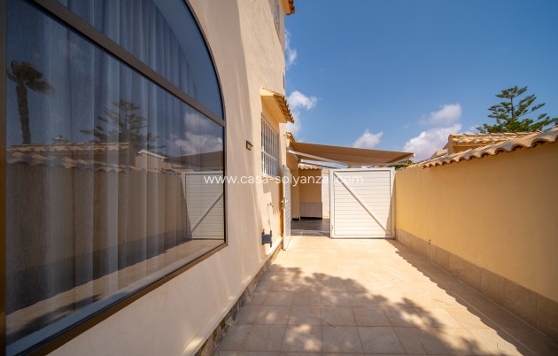Resale - Villa - Orihuela Costa - La Florida