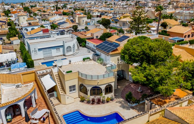 Resale - Villa - Orihuela Costa - La Florida