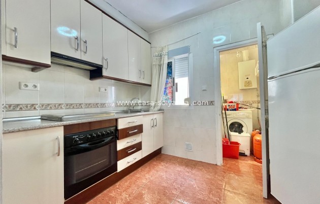 Resale - Apartment / flat - Torrevieja - Estacion Autobuses