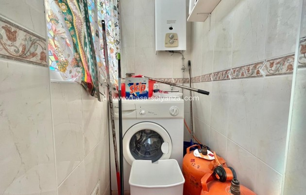 Resale - Apartment / flat - Torrevieja - Estacion Autobuses
