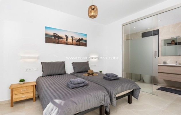 Resale - Villa - San Miguel de Salinas - Inland