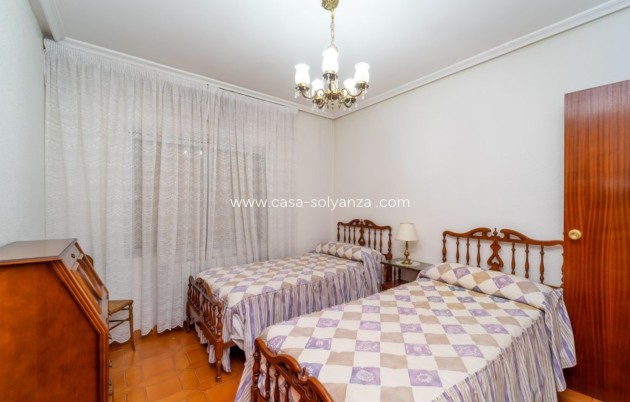 Reventa - Villa / Semi-detached - Salinas