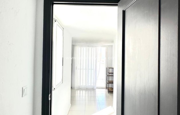 Resale - Apartment / flat - Torrevieja - Center