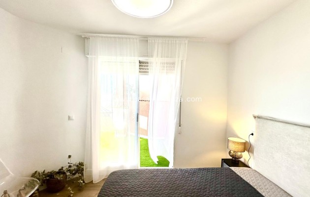 Resale - Apartment / flat - Torrevieja - Center